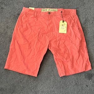 Free Planet stretch shorts size 34, nantucket red